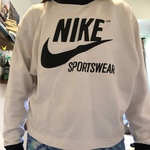 nike sweatshirt